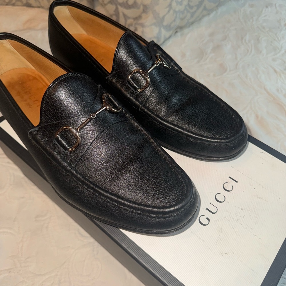 Black Men’s Gucci Jordaan Loafer (GREAT condition)